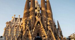 essential sagrada fam lia planning